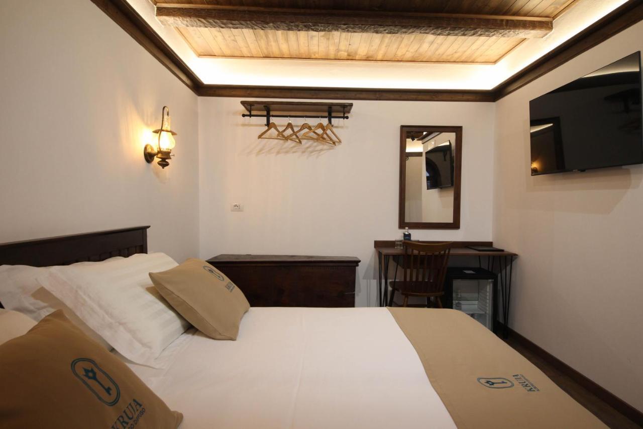 Kruja Albergo Diffuso , Inside Kruja Castle Екстер'єр фото